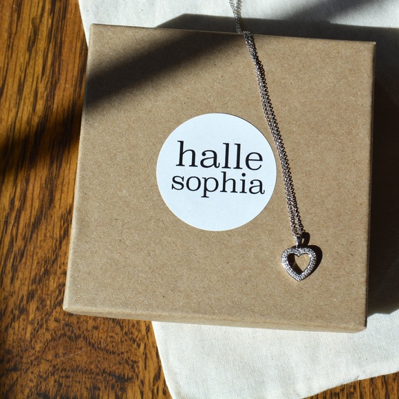 White Diamond Heart Necklace with 18" Sterling Silver Chain - Gift Box Included - Picture 4 of 7